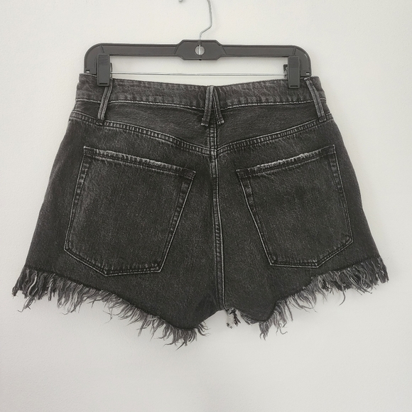 Good American Good 90"s shorts High-rise fray hem Size 26 - Picture 9 of 12